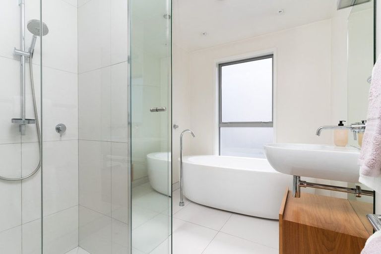 Photo of property in 50 Bretts Road, St Albans, Christchurch, 8052