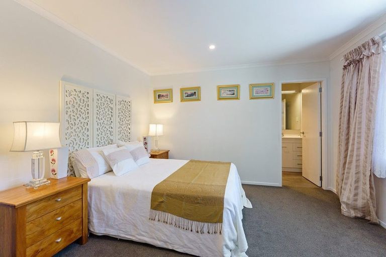 Photo of property in 63 Waipunahau Road, Waikanae, 5036