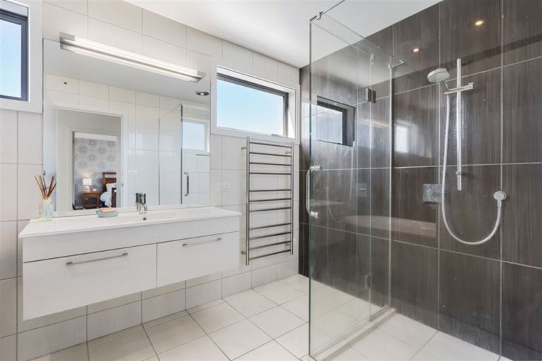 Photo of property in 11 Bella Vista Drive, Gulf Harbour, Whangaparaoa, 0930