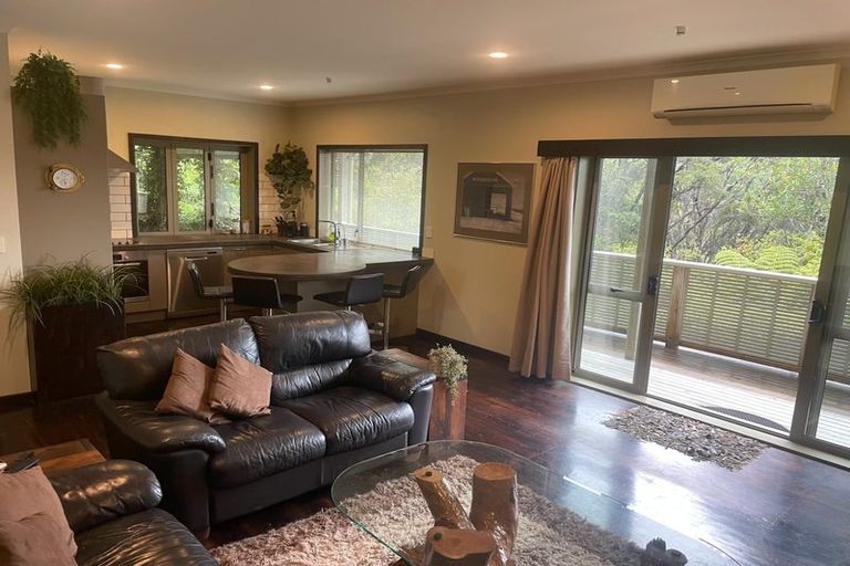 Photo of property in 45 Sunnyvale Road, Massey, Auckland, 0614