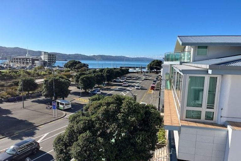 Photo of property in Fountain Court, 6/48 Oriental Parade, Oriental Bay, Wellington, 6011