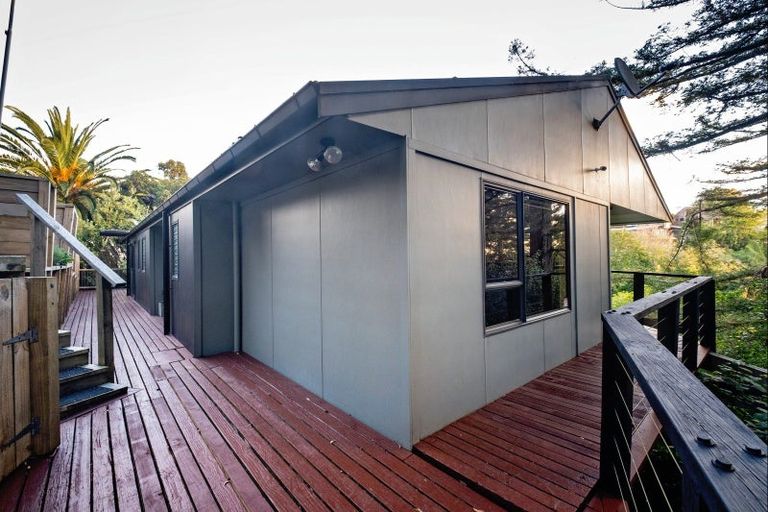 Photo of property in 35 Lighthouse Road, Bluff Hill, Napier, 4110