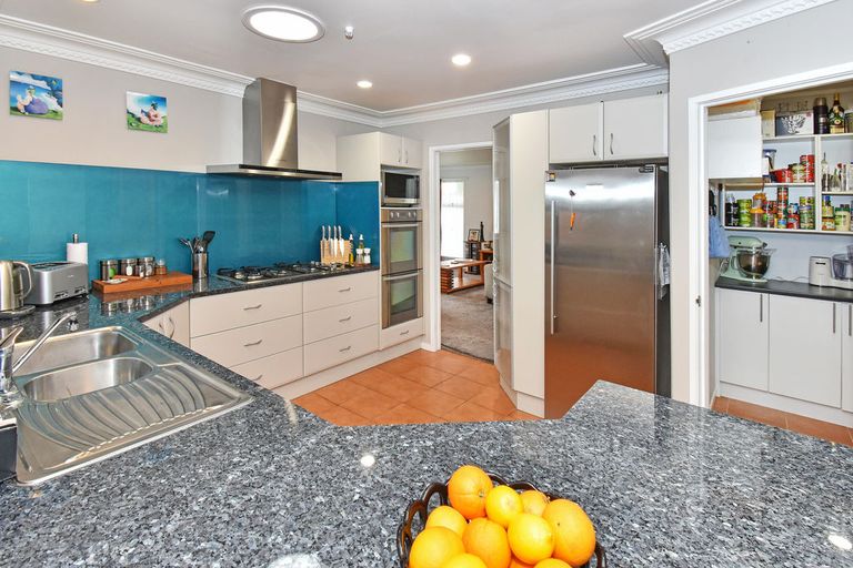 Photo of property in 9 Beaumaris Way, Conifer Grove, Takanini, 2112