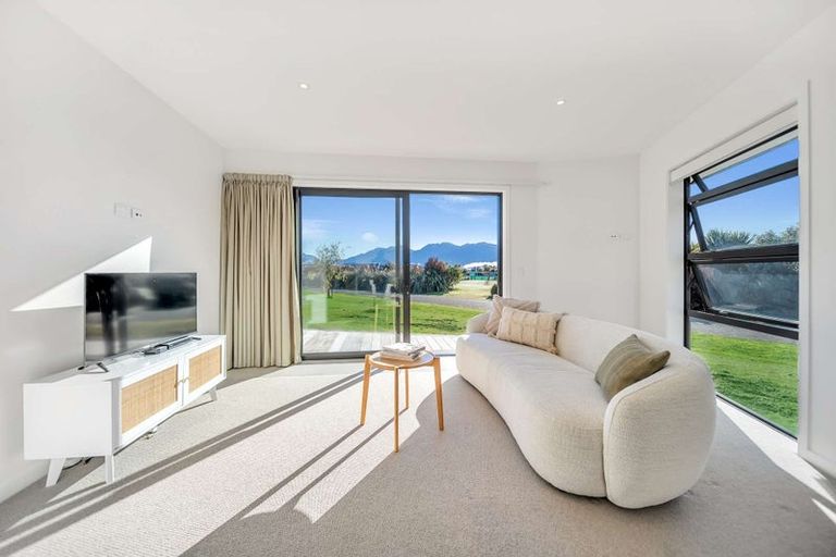 Photo of property in 35 Paton Place, Te Anau, 9600