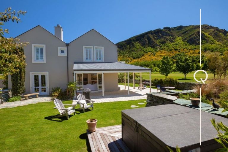 Photo of property in Millbrook Resort, 2 Streamside Lane, Arrowtown, 9371