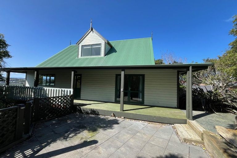 Photo of property in 14 Marjory Close, Broadmeadows, Wellington, 6035