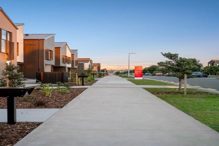 Photo of property in 14 Waka Moana Drive, Hobsonville, 0616