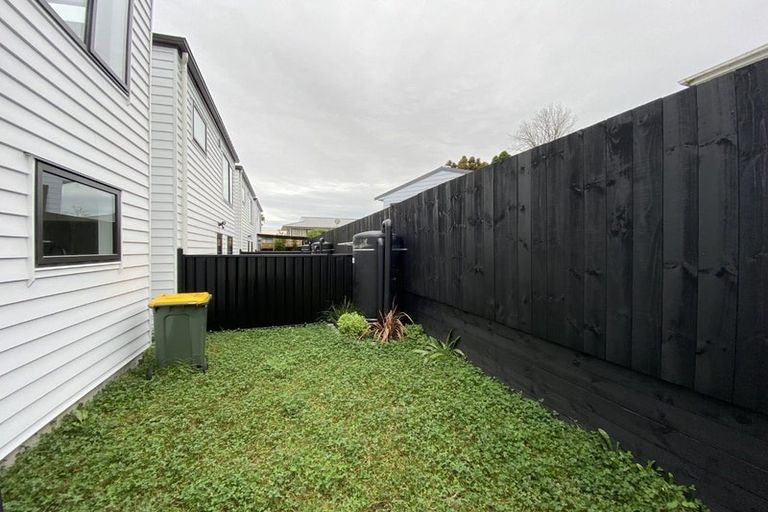 Photo of property in 5/20 Metcalfe Road, Ranui, Auckland, 0612