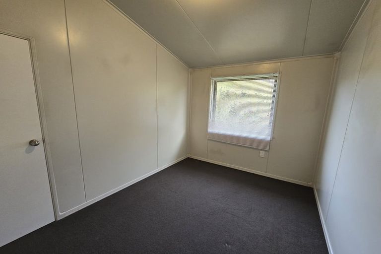 Photo of property in 23b Dorset Grove, Cannons Creek, Porirua, 5024