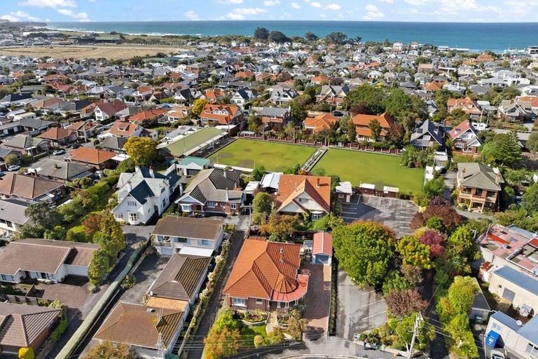 Photo of property in 241 Bay View Road, Saint Clair, Dunedin, 9012