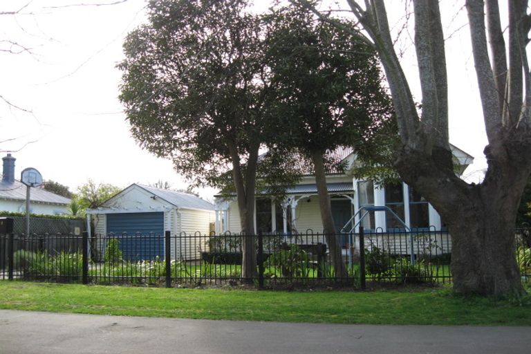 Photo of property in 8a Wherstead Road, Cashmere, Christchurch, 8022