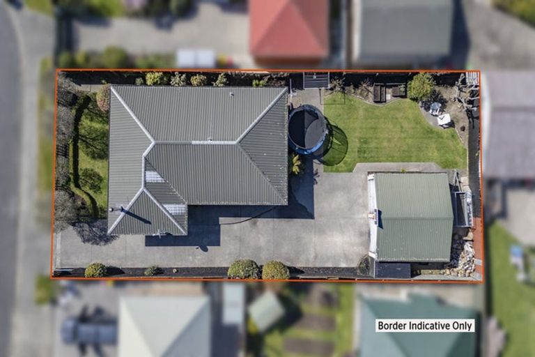 Photo of property in 5 Somerset Place, Woodend, 7610