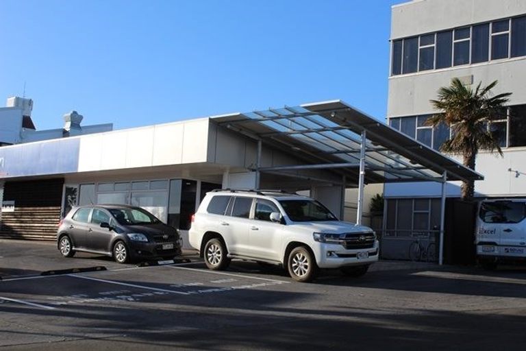 Photo of property in 240 Devon Street West, New Plymouth, 4310