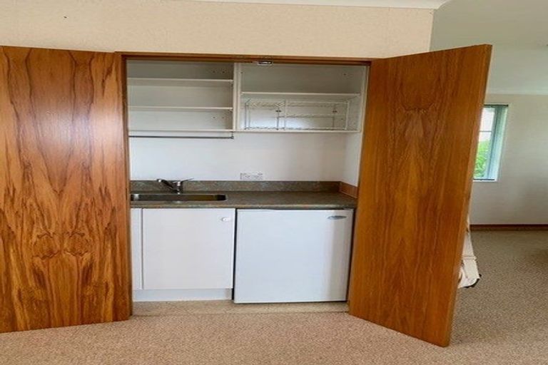 Photo of property in 13 Burns Street, Westown, New Plymouth, 4310