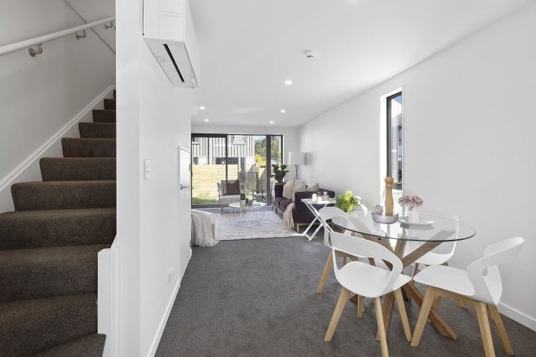 Photo of property in 32 John Street, Stokes Valley, Lower Hutt, 5019