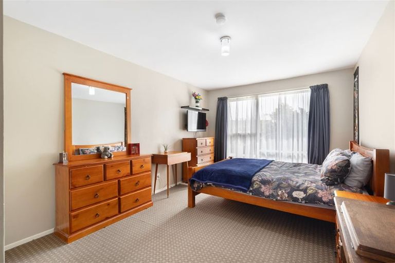 Photo of property in 2/23 Branksome Place, Parklands, Christchurch, 8083