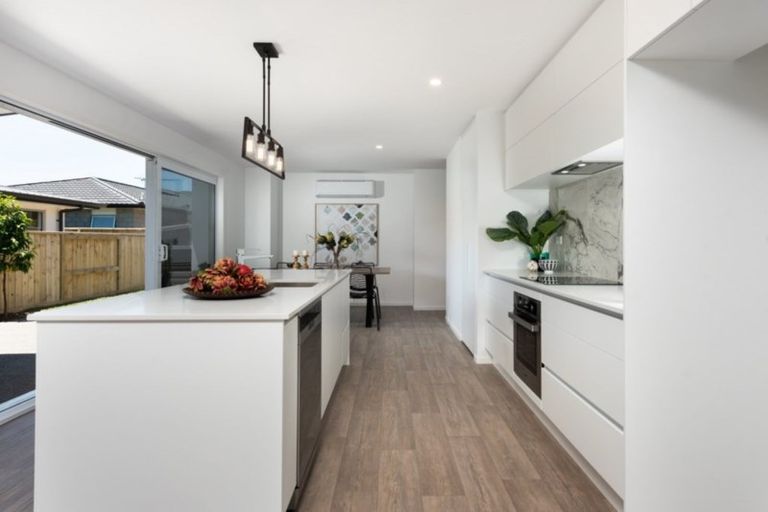 Photo of property in 90 Awataha Crescent, Pyes Pa, Tauranga, 3110