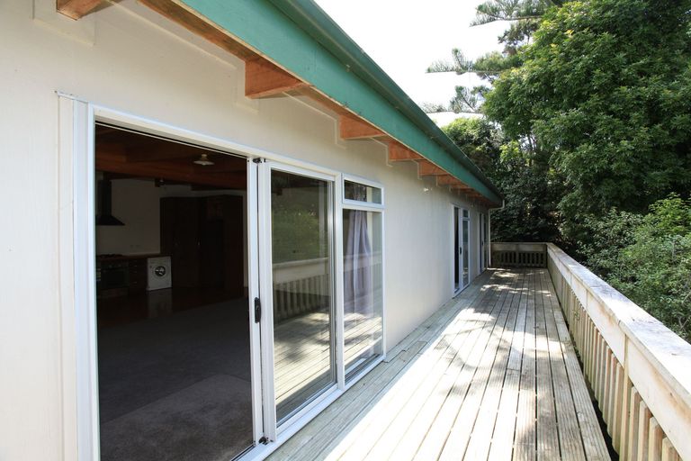 Photo of property in 14b Main Road, Raglan, 3225