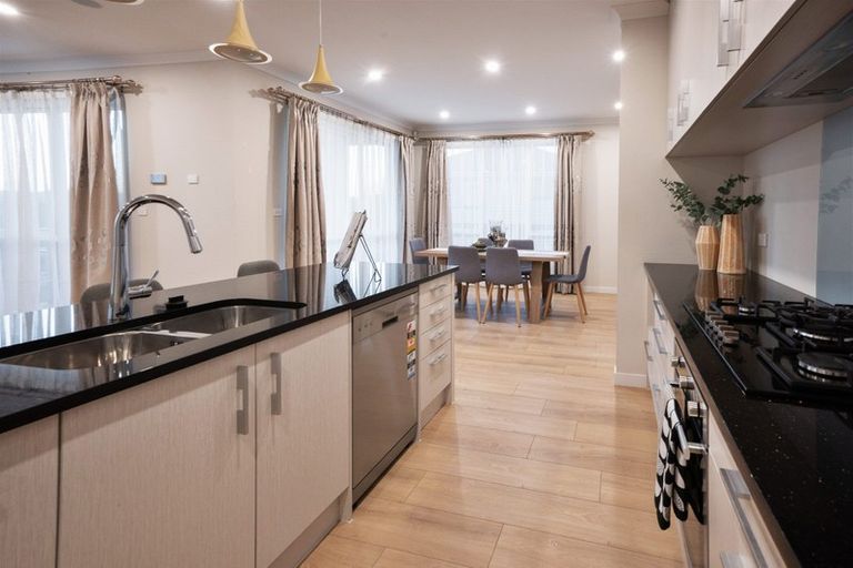 Photo of property in 44 Cirrus Way, Ranui, Auckland, 0612