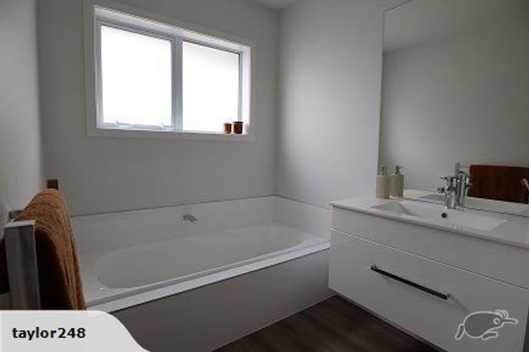 Photo of property in 19a Maire Street, Inglewood, 4330