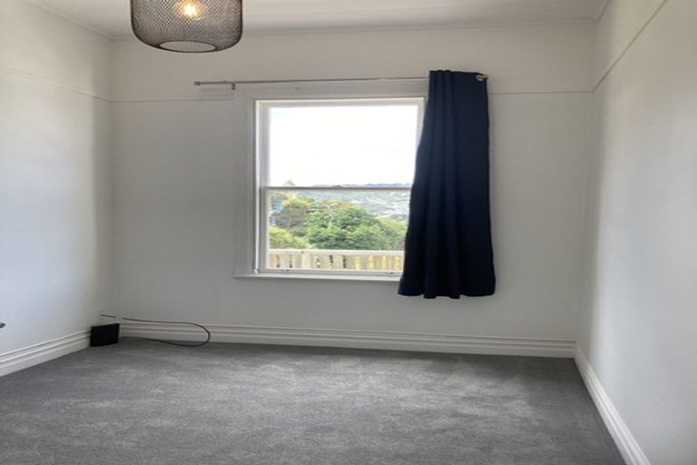 Photo of property in 77 Duncan Terrace, Kilbirnie, Wellington, 6022