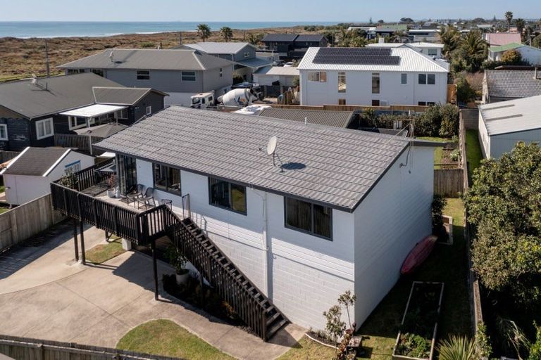 Photo of property in 768b Papamoa Beach Road, Papamoa Beach, Papamoa, 3118