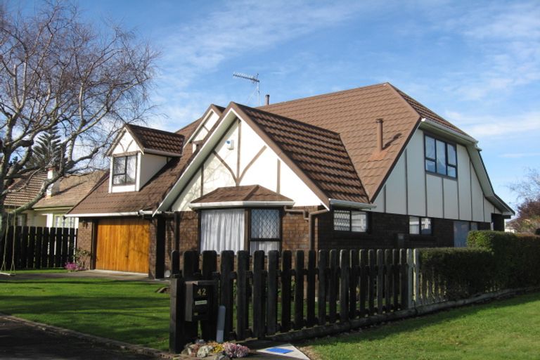 Photo of property in 42 Kent Street, Levin, 5510