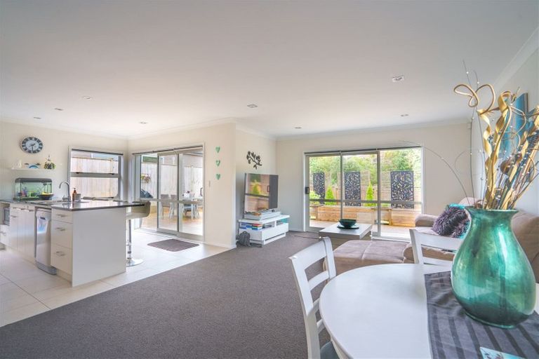 Photo of property in 87 Maylee Crescent, Gulf Harbour, Whangaparaoa, 0930
