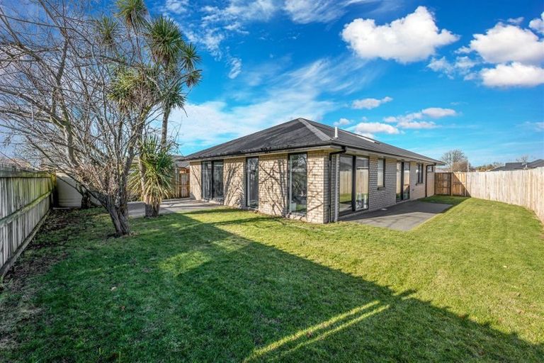 Photo of property in 80 Sarabande Avenue, Redwood, Christchurch, 8051