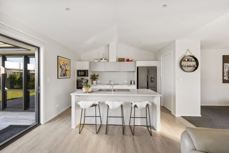 Photo of property in 56 Eriksen Road, Te Awa, Napier, 4110