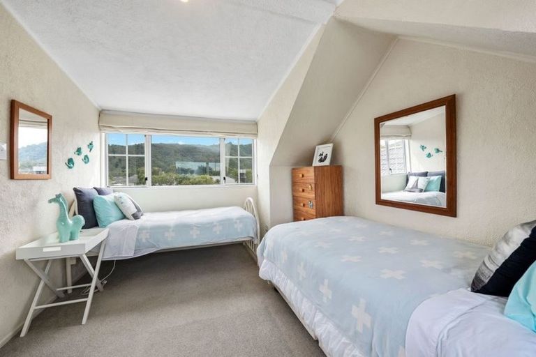 Photo of property in 9 Oak Street, Ebdentown, Upper Hutt, 5018