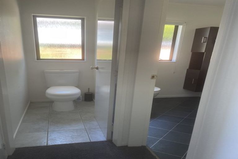 Photo of property in 1/126 Tirohanga Road, Tirohanga, Lower Hutt, 5010