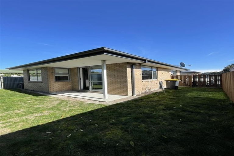 Photo of property in 40d Russley Road, Russley, Christchurch, 8042