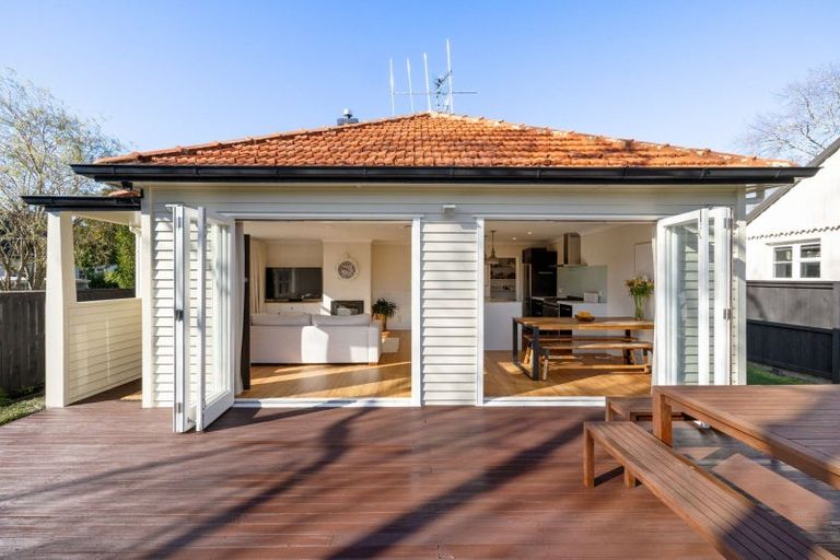 Photo of property in 2 Newall Street, Hamilton East, Hamilton, 3216