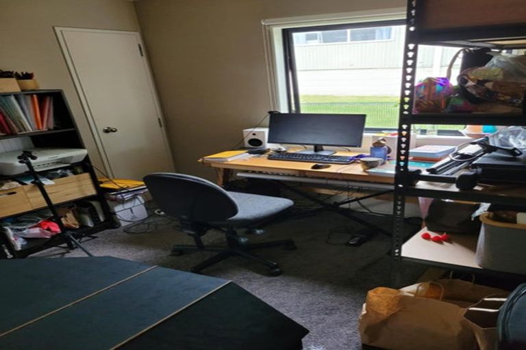 Photo of property in 28 Marcel Place, Glenfield, Auckland, 0629