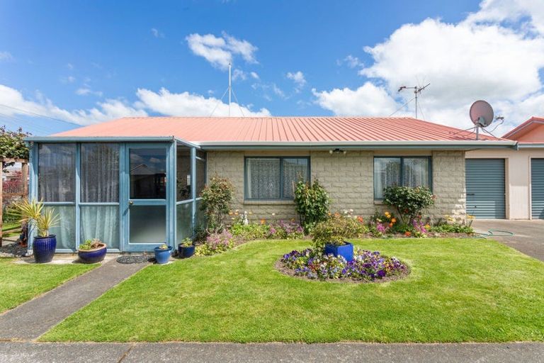 Photo of property in 19a Burns Street, Dannevirke, 4930