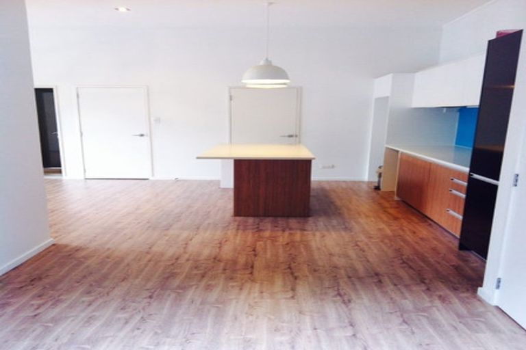 Photo of property in 234 Beach Haven Road, Beach Haven, Auckland, 0626