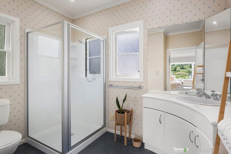 Photo of property in 63 Cashmere Avenue, Khandallah, Wellington, 6035