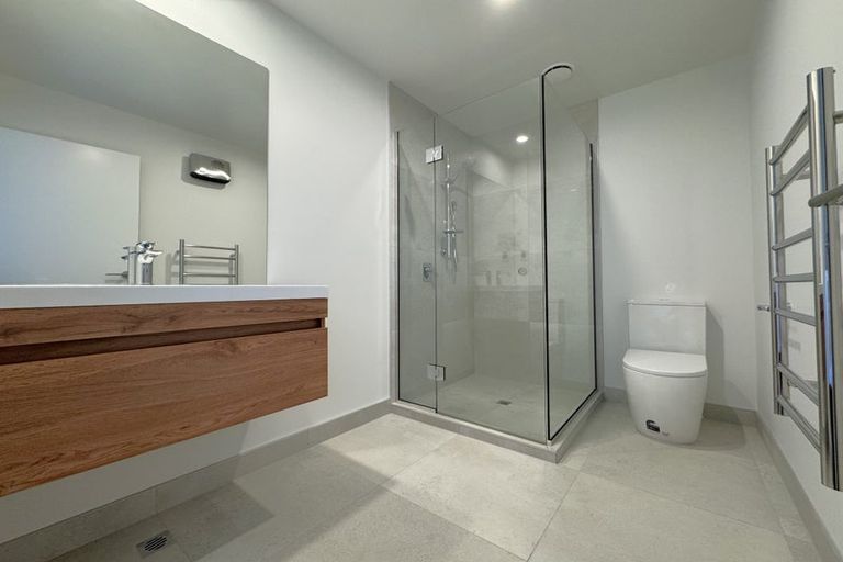 Photo of property in 4/13 Goldsmith Place, Waltham, Christchurch, 8023