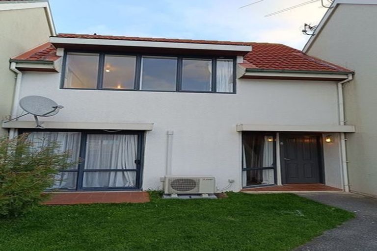 Photo of property in 1/990 High Street, Avalon, Lower Hutt, 5011