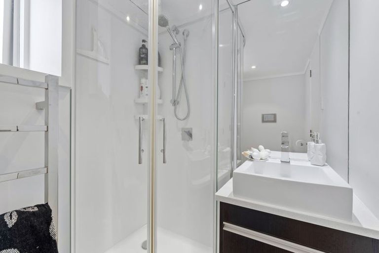 Photo of property in 1/29 Prospect Terrace, Milford, Auckland, 0620