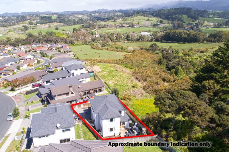Photo of property in 102a San Marino Drive West, Henderson, Auckland, 0612