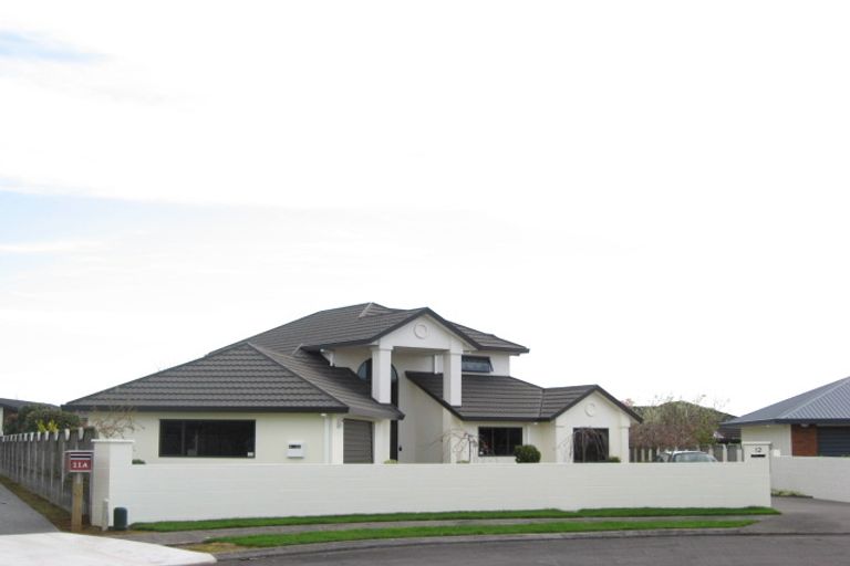 Photo of property in 12 Taylor Place, Merrilands, New Plymouth, 4312