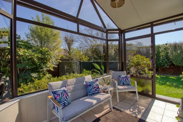 Photo of property in 2/10 Montclare Avenue, Ilam, Christchurch, 8041