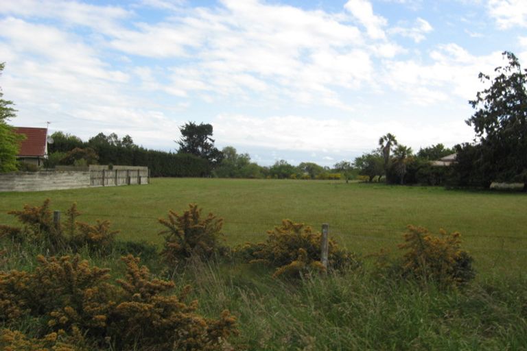 Photo of property in 70 Douglas Road, Amberley, 7410