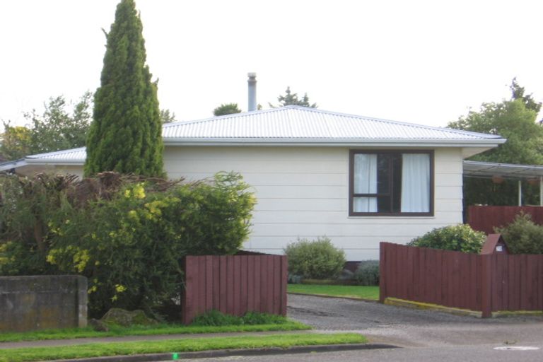 Photo of property in 74 Montgomery Crescent, Lansdowne, Masterton, 5810
