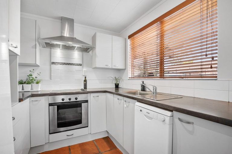 Photo of property in 9 Pohutukawa Place, Ellerslie, Auckland, 1051