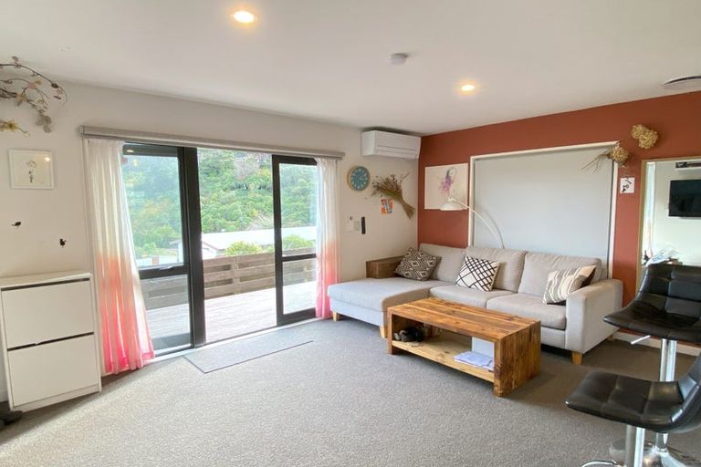 Photo of property in 47a Percy Dyett Drive, Karori, Wellington, 6012