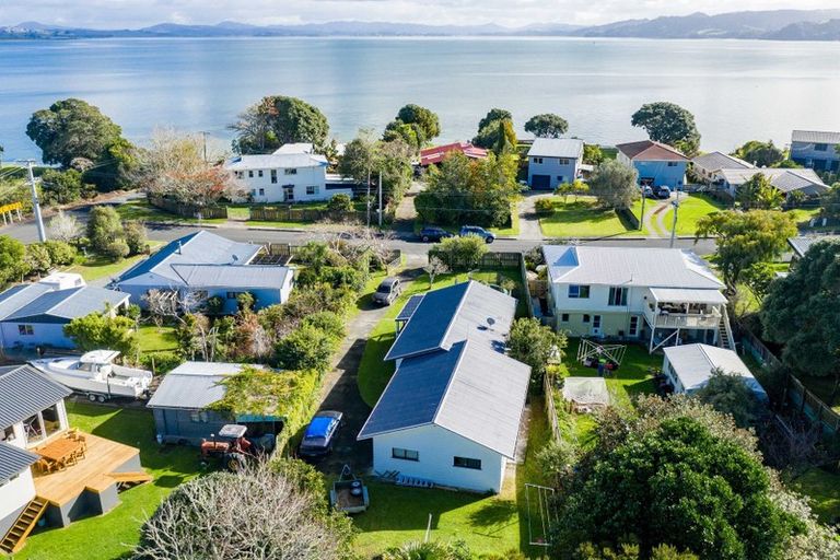 Photo of property in 2 Manaia View Road, One Tree Point, 0118