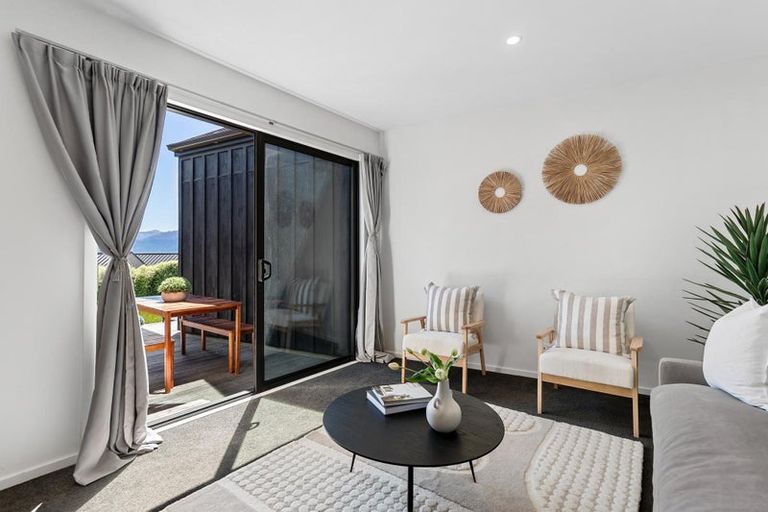 Photo of property in 13 Falconer Rise, Jacks Point, Queenstown, 9371